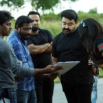 Mirna Menon Instagram - Identify the girl in this pic 😂 #BTS @mohanlal @directorsiddique @_tiny_tom_ #Mirnaa