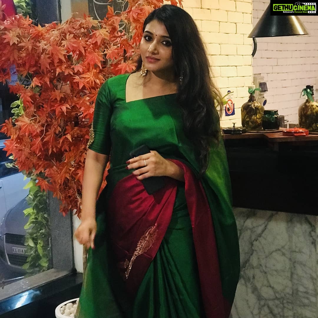Mirna Menon Instagram - For an inauguration at Calicut 😊 #Mirnaa @diva_womensclothingstore @lachu_shefeena