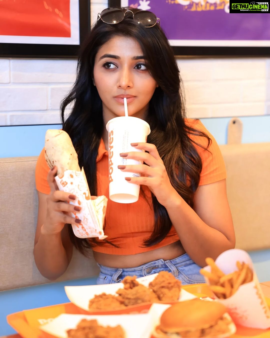 Mirna Menon Instagram - Making a regular day exciting with some World Famous Popeyes fried chicken! Pop by one closest to you! Now opening at these new destinations 1) ECR Chennai - 29th Sep 2) Besant Nagar Chennai - 30th Sep 3) KK Nagar Madurai - 30th Sep #popeyesindia #popeysinchennai #lovethatchicken #storelaunch #ECR #BesantNagar #Madurai