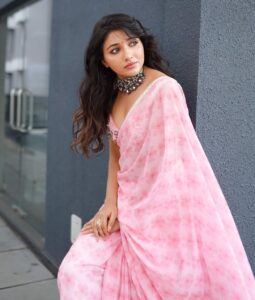 Mirna Menon Instagram - 🩷

PC : @merin__georg 
Styling : @amritha_lakshmi___  @styledby_al_ Jewellery : @mspinkpantherjewel 
MUA : @zara___makeover 
Outfit : @zoandzi_by_sanam