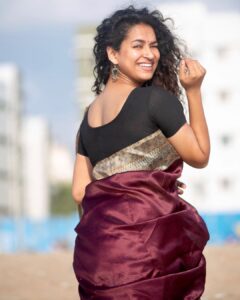 Misha Ghoshal Instagram - Iniya Tamizh Puthandu Nal Vazhthakal ❤️❤️❤️ hav a great year everyone 🥰 PC: @nirpadam
