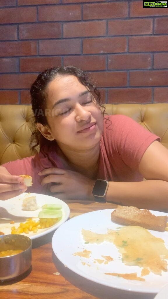 Misha Ghoshal Instagram - Destroyed. Let’s not talk about my food habits anymore #matchthelevelofcrazyiness#childhoodfriend#childhoodunplugged Hotel Fortel, Chennai, Tamil Nadu, India