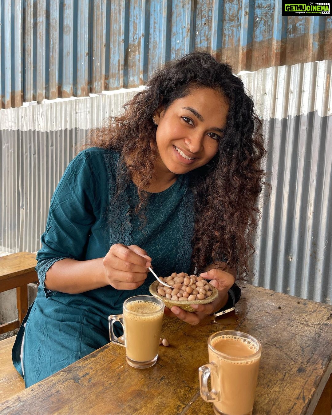 Misha Ghoshal Instagram - I am the “Live to eat” kind of a person 😂