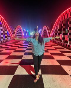 Misha Ghoshal Instagram - The inner child in me got way too excited seeing this bridge 🥺❤️ pure love and joy 

#colors #lighting #nightlife #chennai #bridge #marinabeach