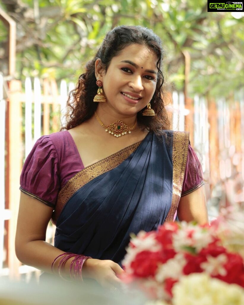 Misha Ghoshal Instagram - Which 1 is ur fav pic? Btw m in love with this Half saree ❤ MUA - @prithika_makeovers Outfit- @shansika1 Jewellery- @aaranyarentaljewellery Styling- @dharshinisundaram PC- @0watts_0 #halfsaree #photoshoot #favoutfit #tamilcinema #tamilactress