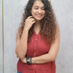 Misha Ghoshal Instagram - Embracing my Curls with @toniandguyindia which is a CG friendly salon ❤️ and is one of the best in Chennai Stylist: @phupdorjee #curls #natural #tonyandguy #cg