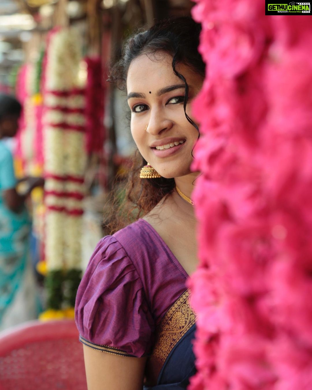 Misha Ghoshal Instagram - MUA - @prithika_makeovers Outfit- @shansika1 Jewellery- @aaranyarentaljewellery Styling- @dharshinisundaram PC- @0watts_0