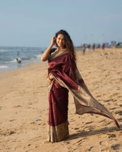 Misha Ghoshal Instagram - Photo dump from the saree series… posting all the pics i liked in the same post… let me know if u liked it too 😊