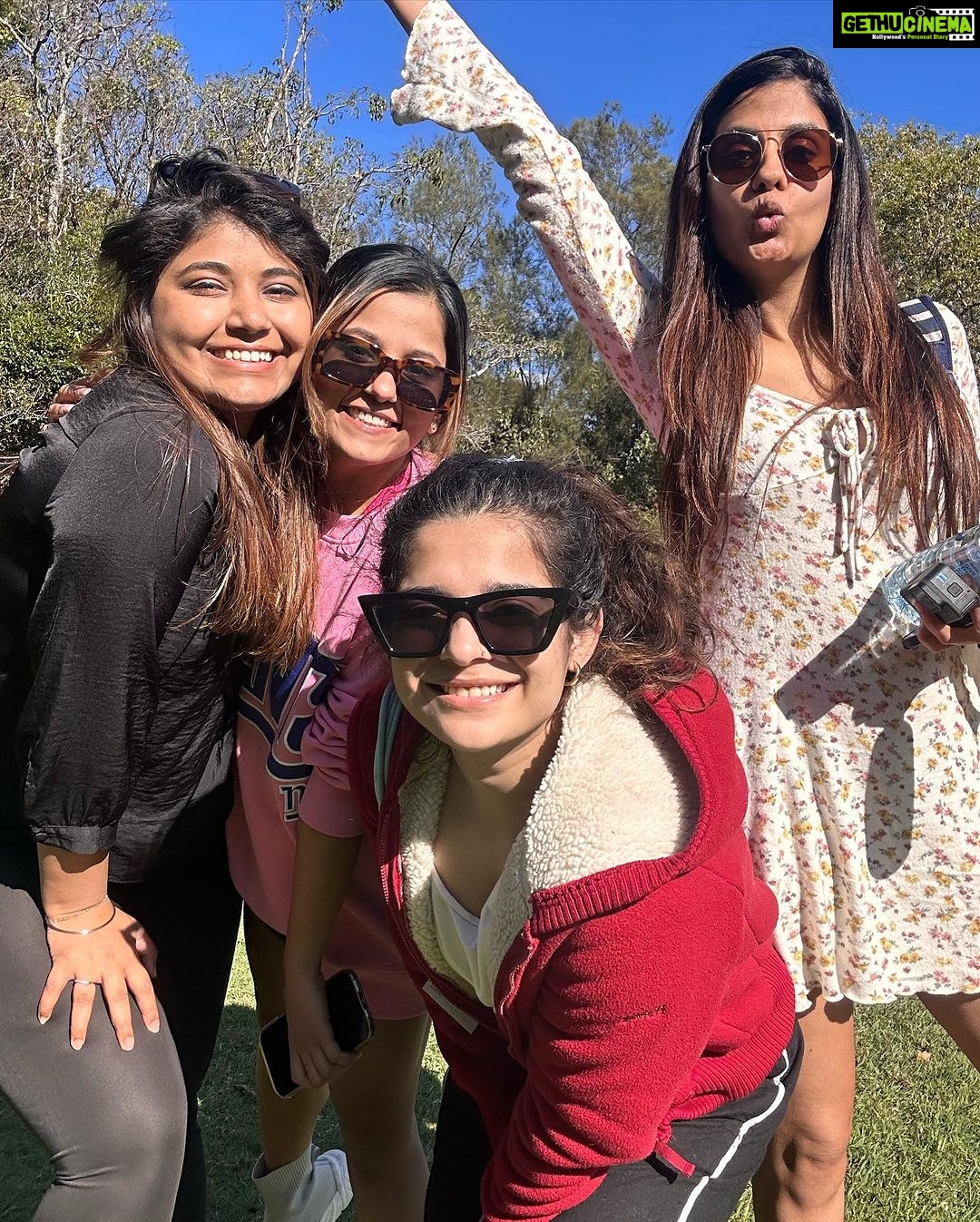 Mithila Palkar Instagram - Last day in Bris-bae-ne was full of all things fun - we kayaked, packed a picnic and scooted off to our next destination - Gold Coast! ☀️ @queensland @riverlifebrisbane #brisbaneanyday #visitbrisbane #australia Brisbane, Queensland, Australia