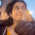 Mithila Palkar Instagram - “Richmond” on 3! One…two…three… If you’ve known me, followed me, you know that I have been obsessed with #TedLasso. The show, the story, the making, the characters - everything has been so 🫠♥️ So I came out here and just submitted to being a fan and enjoyed my short trip to this cute place! Richmond, London