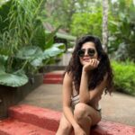 Mithila Palkar Instagram - Stages of slipping into the #susegad realm post a scrumptious Goan fish thaali 🤤🫠😴 Goa India