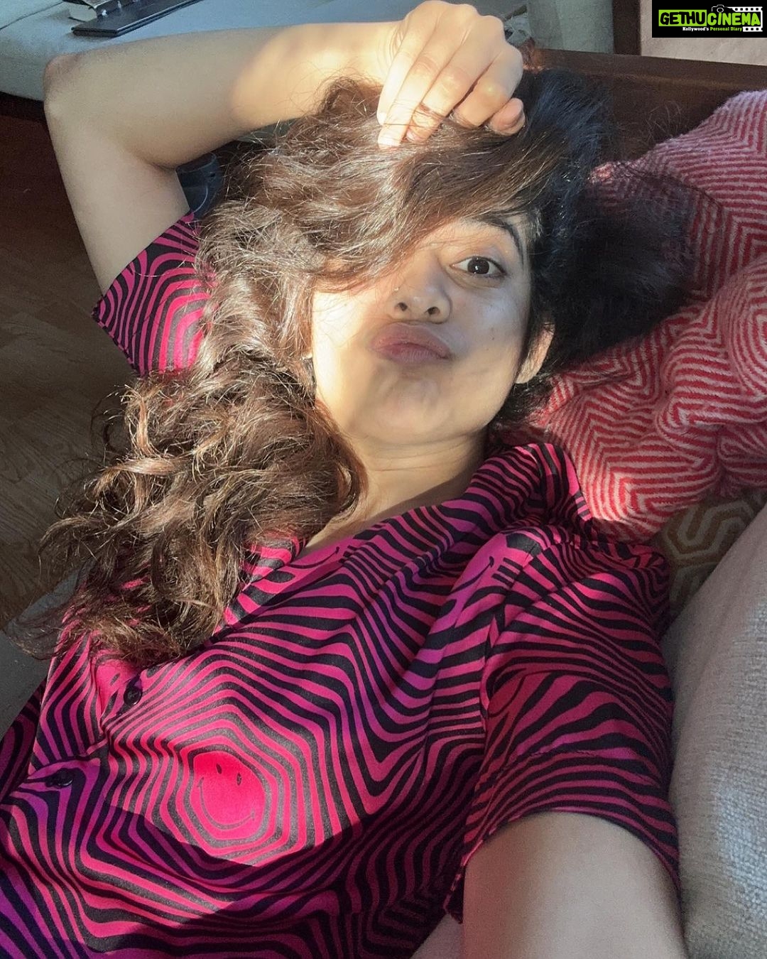 Mithila Palkar Instagram - Jet lagging 💤