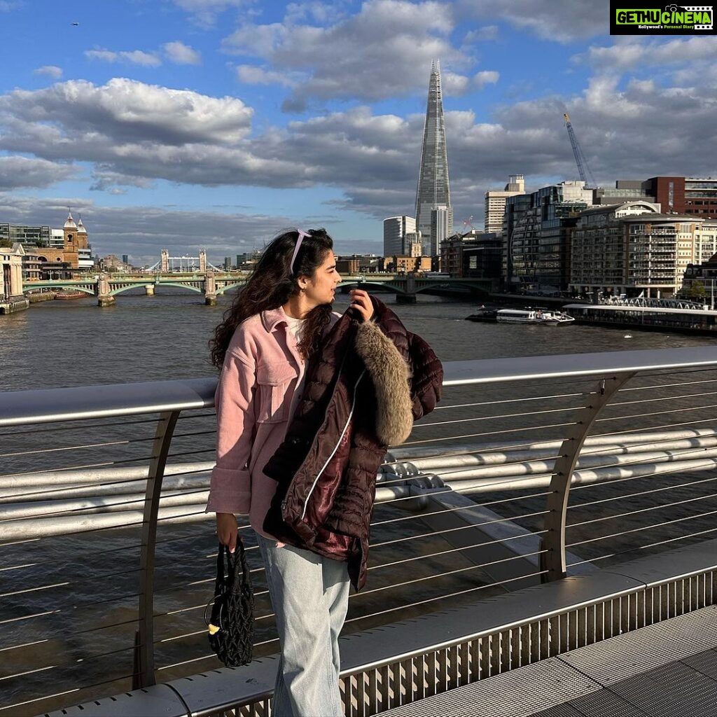 Mithila Palkar Instagram - ♥️ Everywhere in London. London, United Kingdom