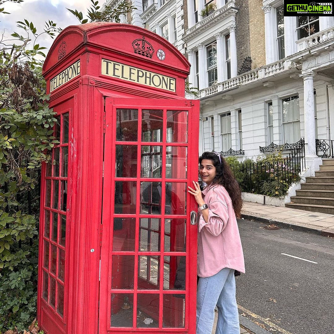 Mithila Palkar Instagram - ♥️ Everywhere in London. London, United Kingdom