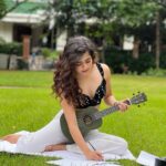 Mithila Palkar Instagram - A musical monsoon day! ☔️ Glam and outtakes @shrushti_birje_28 🤍 Hair by @makeupandhairby_netra Cheerleading by @milisavla 🥳