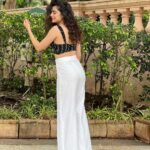 Mithila Palkar Instagram – A musical monsoon day! ☔️

Glam and outtakes @shrushti_birje_28 🤍
Hair by @makeupandhairby_netra 

Cheerleading by @milisavla 🥳