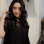 Miya George Instagram - Last from this series 😝 📸 @merin__georg dress @lisdesigns.in styling @sabarinathk_ makeup @amal_ajithkumar jewelry @adorebypriyanka