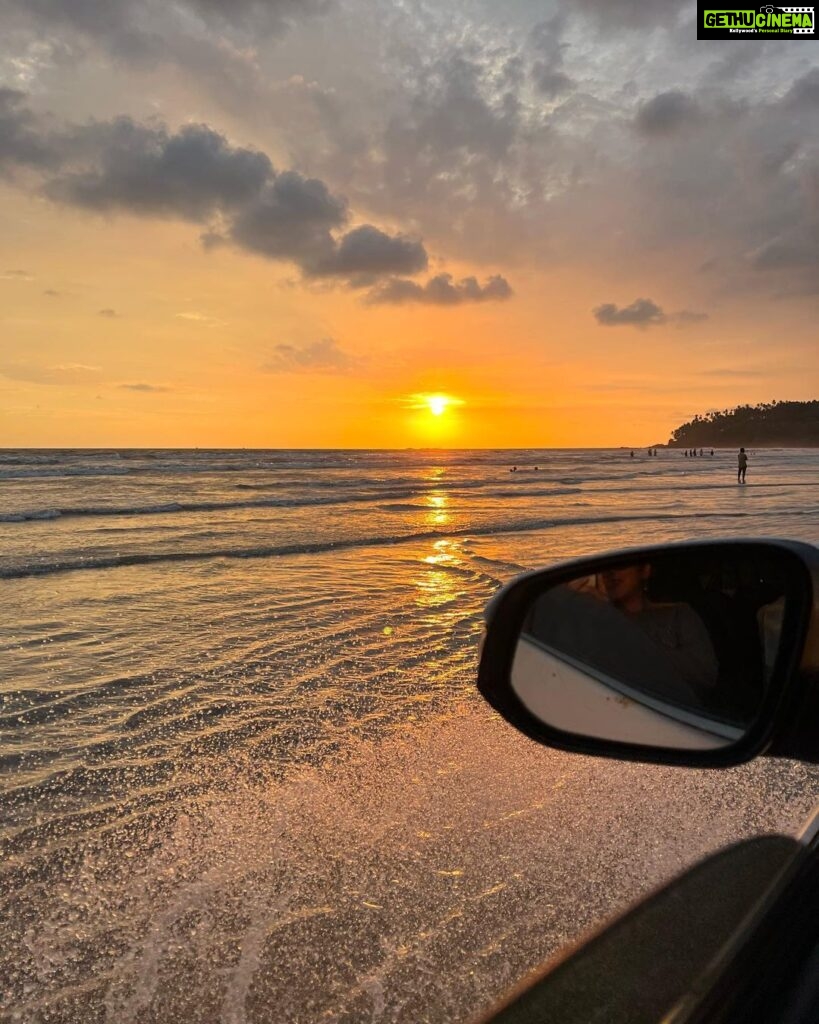 Miya George Instagram - When director calls packup early we go driving at the beach #muzhappilangaddriveinbeach #sunsetvibes #keralagodsowncountry Drive in Beach Muzhappilangad