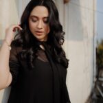 Miya George Instagram – Black to me is an emotion,an attitude and above all Real,which I was able to express to the best  Styling @sabarinathk_ 
Photography by @merin__georg 
Dress @lisdesigns.in 
Mua @amal_ajithkumar 
Jewelry @adorebypriyanka