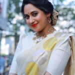 Miya George Instagram - Vishu vibe continues 🌼 Happy Vishu Mua @femy_antony__ Saree @ar_handlooms_kuthampully Jewelry @ezerjewellery Clicks @abinprasad_cherthala Styling @sabarinathk_