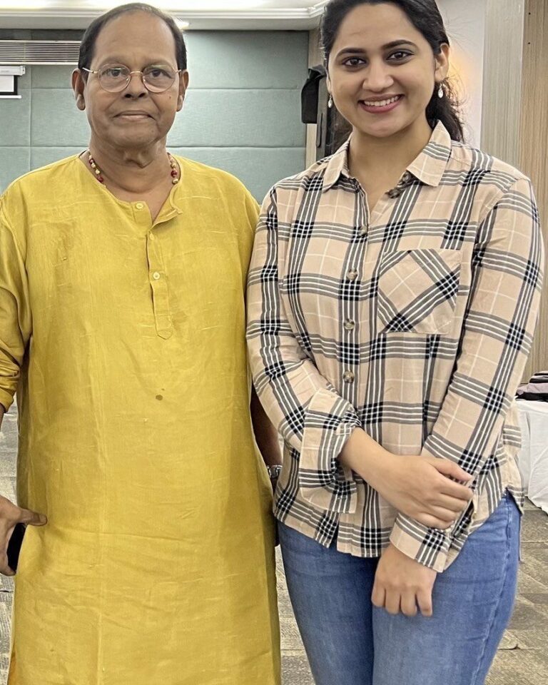 Miya George Instagram - Never had the privilege to work with him but luckily got few opportunities to meet nd share the stage.. I still remember the funny incidents he shared. He always made people around him happy. Not everyone can do that . Thanks for entertaining us.. Thanks for inspiring us . RIP 🙏