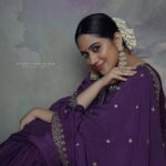 Miya George Instagram - Totally in jhumka vibe @abilashchickumakeupartist @sabarinathk_ @silkycalicut @goodwillcollectionskerala @nithin_c_nandakumar