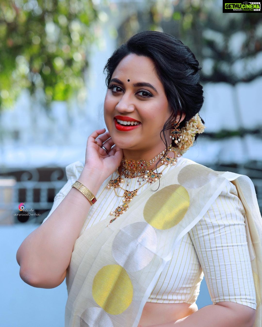 Miya George Instagram - Vishu vibe continues 🌼 Happy Vishu Mua @femy_antony__ Saree @ar_handlooms_kuthampully Jewelry @ezerjewellery Clicks @abinprasad_cherthala Styling @sabarinathk_