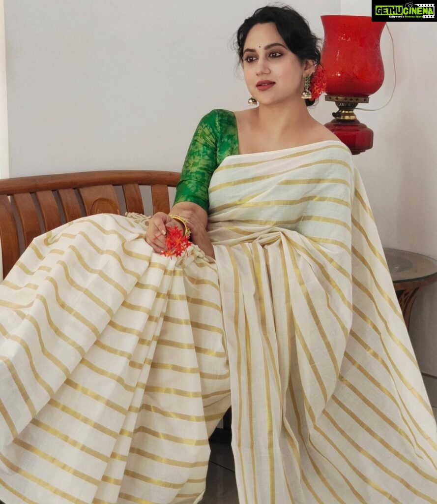 Miya George Instagram - Vishu vibe 🌼 saree by @amyraonline