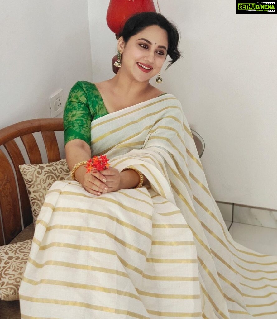 Miya George Instagram - Vishu vibe 🌼 saree by @amyraonline