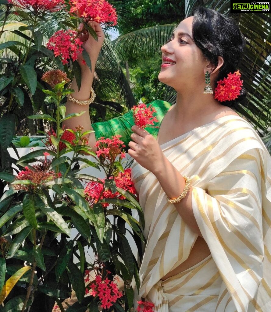 Miya George Instagram - Vishu vibe 🌼 saree by @amyraonline
