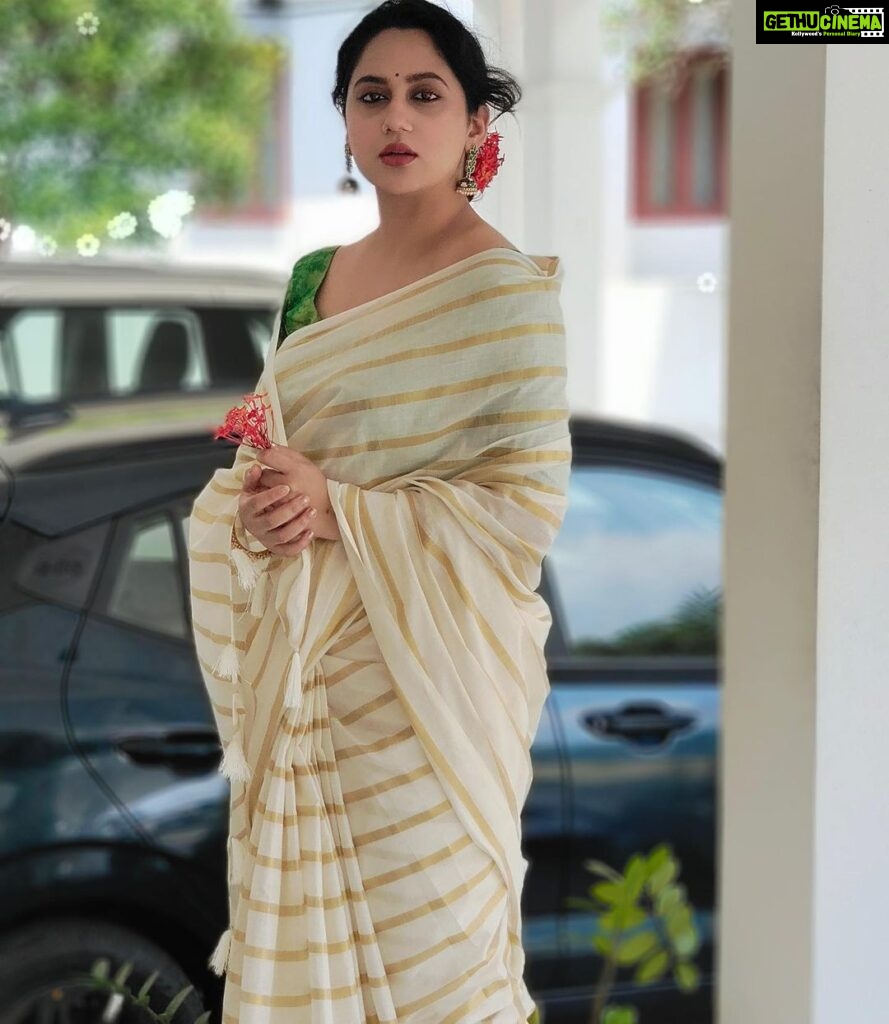 Miya George Instagram - Vishu vibe 🌼 saree by @amyraonline
