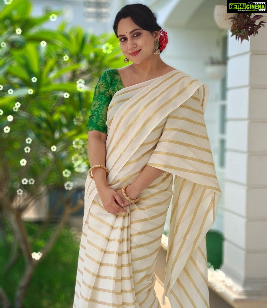 Miya George Instagram - Vishu vibe 🌼 saree by @amyraonline