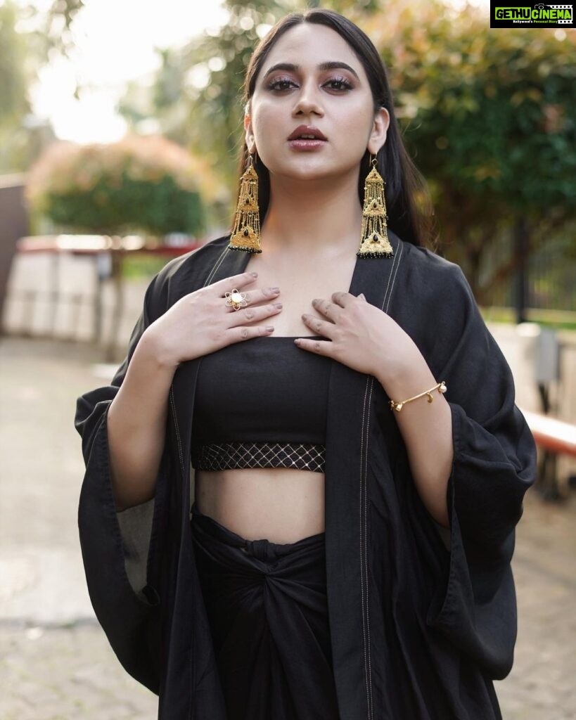Miya George Instagram - Surround urself with gud people. Even the darkest phase will turn to be the brightest one Dress nd earrings by @saltstudio Mua @mukeshmuralimakeover styling @sabarinathk_