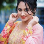 Miya George Instagram – Flowers do bring happiness right .. Wearing @silkycalicut 
Styling @sabarinathk_ 
Mua @femy_antony__ 
Jewelry @adorebypriyanka 
📸 @_the_lens_man