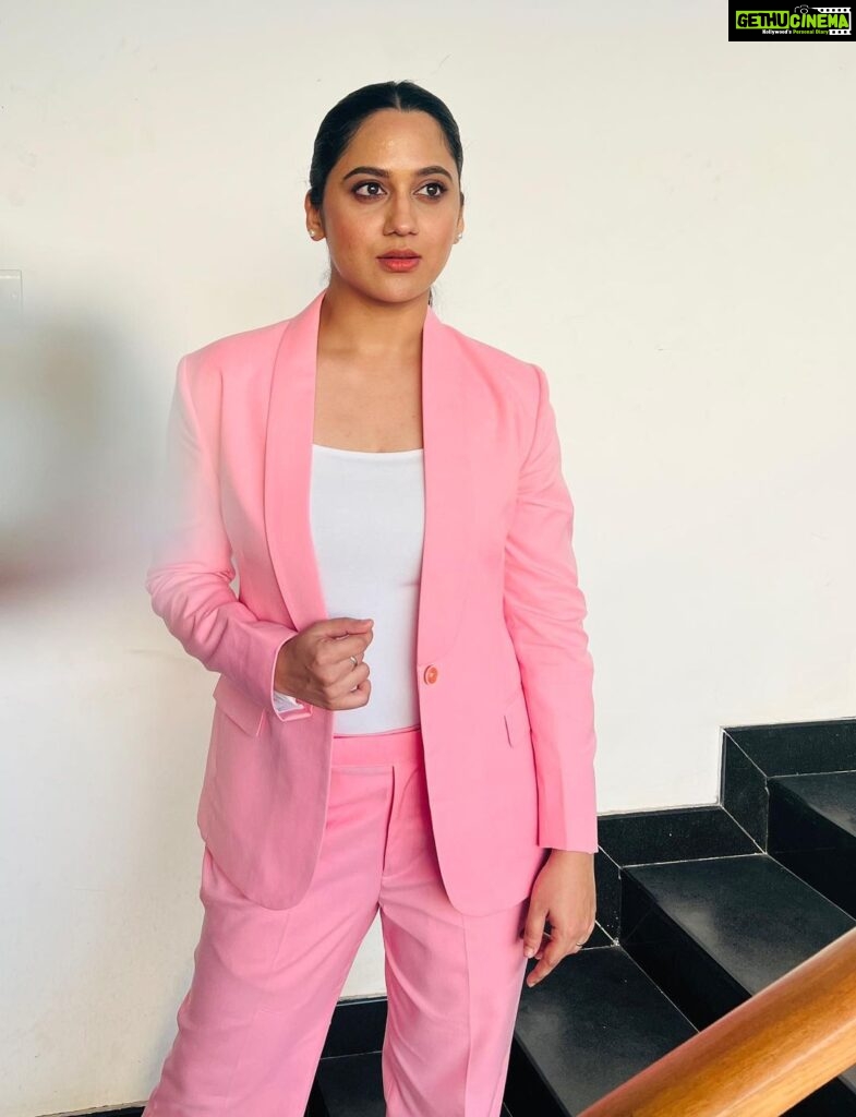 Miya George Instagram - Boss or barbie.. Slay it in pink 💁‍♀️ Mua @femy_antony__