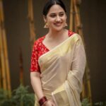 Miya George Instagram - എല്ലാവർക്കും ഹൃദയം നിറഞ്ഞ ഓണാശംസകൾ♥️