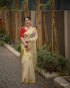 Miya George Instagram - Here begins my Onam season