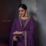 Miya George Instagram - Last in this series😜 @silkycalicut @sabarinathk_ @abilashchickumakeupartist @nithin_c_nandakumar @goodwillcollectionskerala