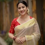 Miya George Instagram - എല്ലാവർക്കും ഹൃദയം നിറഞ്ഞ ഓണാശംസകൾ♥️