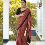 Miya George Instagram - Totally Indian vibe I hope 🥰. Saree by @amyraonline @femy_antony__ @pranavraaaj @sabarinathk_ @mayoorajewelerydesigns