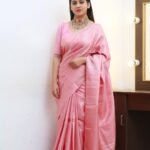 Miya George Instagram - Right amount of jewelry surely compliments🥰. jewelry @keyaa_by_kartika @sabarinathk_ saree @iha_designs 📸 @pranavraaaj @femy_antony__