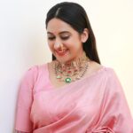 Miya George Instagram - Right amount of jewelry surely compliments🥰. jewelry @keyaa_by_kartika @sabarinathk_ saree @iha_designs 📸 @pranavraaaj @femy_antony__