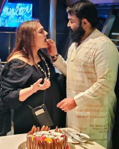 Mohanlal Instagram - From Tokyo with love: Celebrating 35 years of love & soulmateship! ❤️