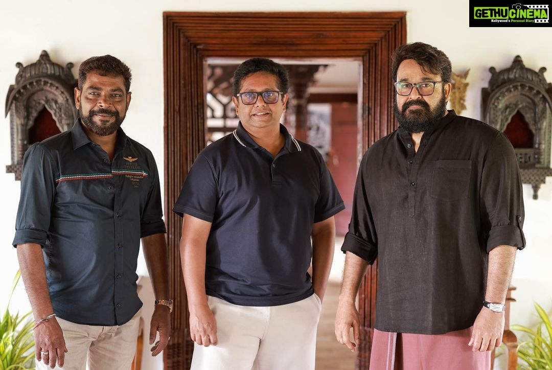 Mohanlal Instagram - Joined at the set of #Neru directed by Jeethu Joseph and produced by Antony Perumbavoor under the banner of Aashirvad Cinemas! Stay tuned for more sneak peeks and updates as we bring this story to life. . @jeethu4ever @antonyperumbavoor @aashirvadcine @santhi_mayadevi @pillumani @satheesh_kurup @anaswara.rajan @sudheesh_ramachandran @bennet_m_varghese