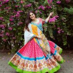Monal Gajjar Instagram - 🥰😍🥰 👗:- @praptis_redefine_urself 📸 :- @_prakash_pixels_ 💄:- @aanalsavaliya #ootd #gujarat #garba #monalgajjar #imqueen👸🏻👑 #monalofthestory #love