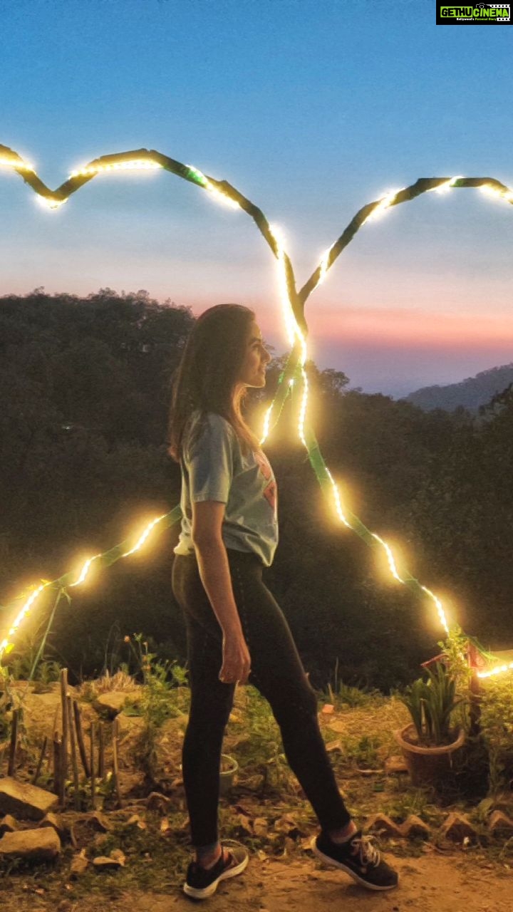 Monica Khanna Instagram - An impromptu travel 🚙🌍 Thankyou @nitin_tintin10 and @sharadmalhotra009 for taking me along for this memorable one... Also,you guys were the reason I met my DAD for the VERY LAST TIME🥺 LONG SHOOTING HOURS LONG DISCUSSIONS made this trip possible... Beautiful Spiritual One🧘♀️ And yes if any possible next trip is going to happen "MERI SAREE READY HAI "😊😜 Thankyou you both❤️ #travelphotography #travelling #travellingpartners #nainital #pahadonmein #mountainlovers #happypeople #lucknowdairy #trendingreels #trendingsongs #reels #instagram #instareels #viralvideos #sharadmalhotra #monikakhanna