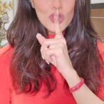 Monica Khanna Instagram - Dekho Pawan bhi.... Ye trend mein hai kya???😜😜 #instareels #instagram #video #funnyvideos #funny #trendingreels #trending #trend #viral #viralvideos #friends #instagood #warning #funnymemes #comedy #lipsinc #sing #dance #dancereels #comedyvideos