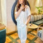Monica Khanna Instagram - I remind MYSELF to be kind to myself and as slightly ridiculous as it may sound.... It feels better everyday #thoughtoftheday #trending #trendingpic #instagram #instapic #instagood #photography #photooftheday #simplicity #white #grace