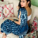 Mouni Roy Instagram - As nameless as the narrator of dance dance dance.. #nofilters #kohled