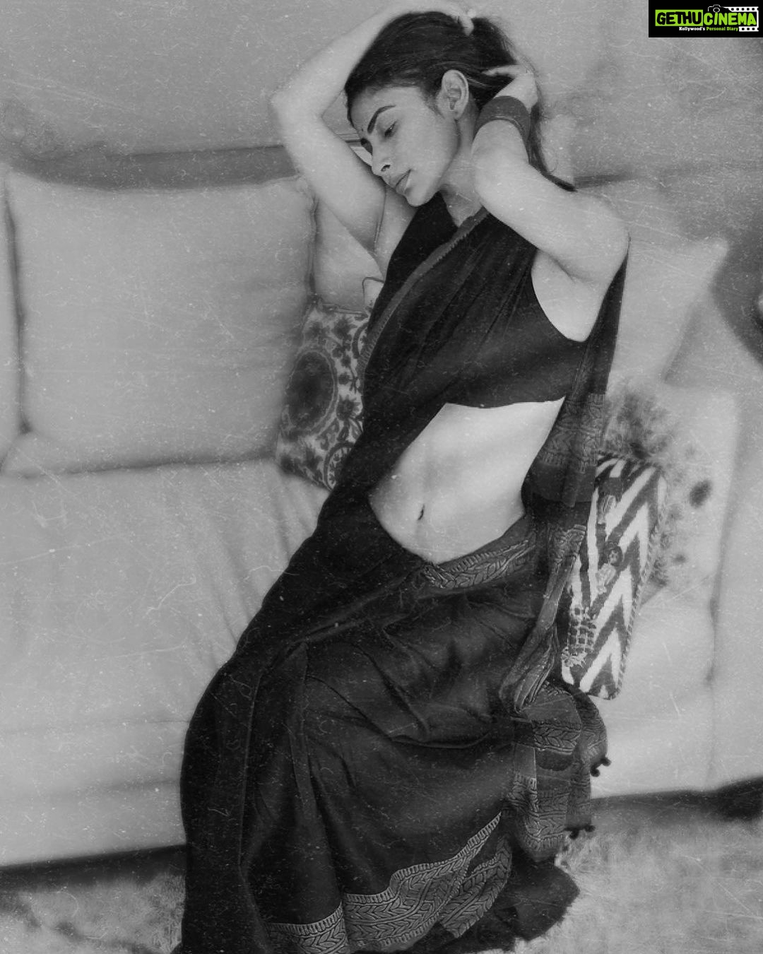 Mouni Roy Instagram - Come September ♥️ • • • 📸 @anusoru